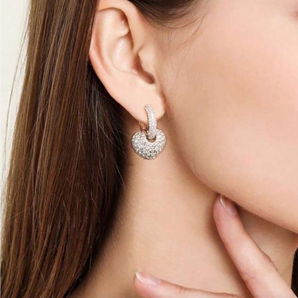 Elegant Gold Heart Drop Earrings with Sparkling Crystals - Picture 5 of 5